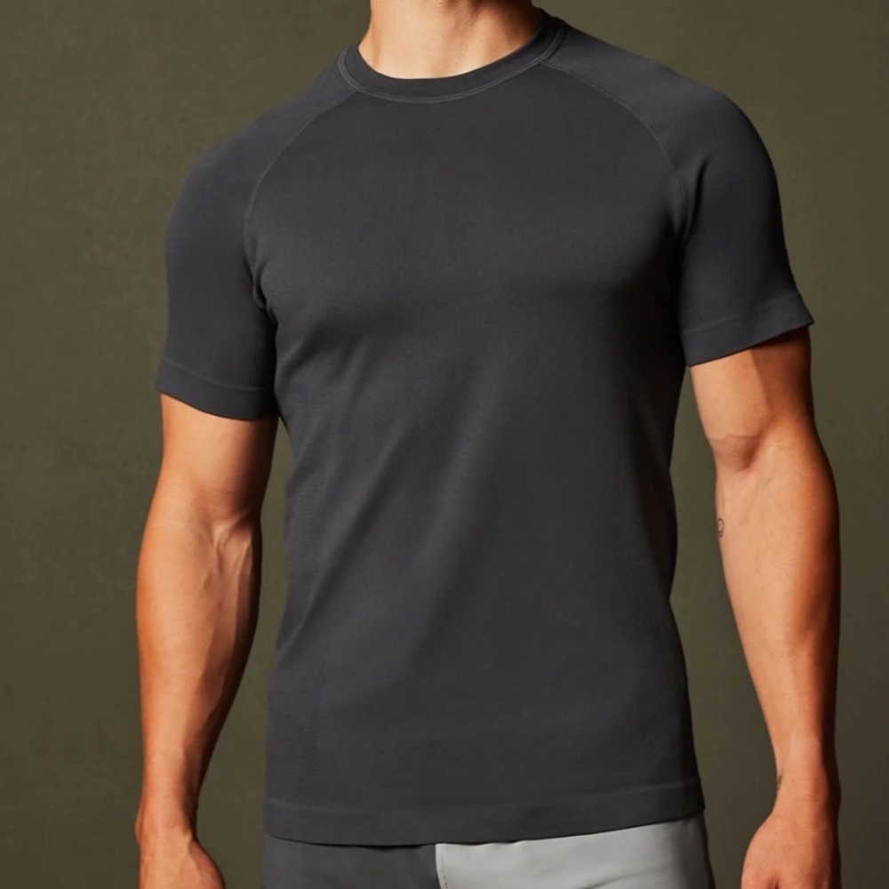 NWT Fabletics Men’s Training Day Tee, Size XL